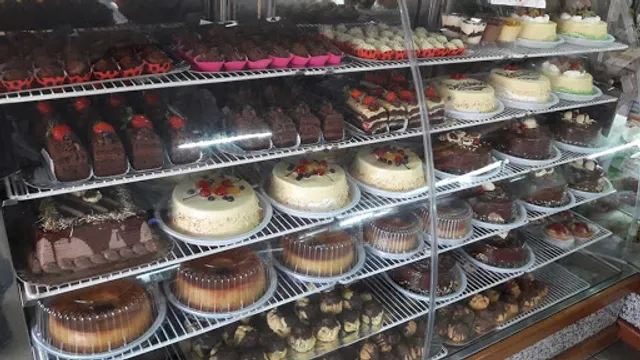 Padaria e Confeitaria Palhoça