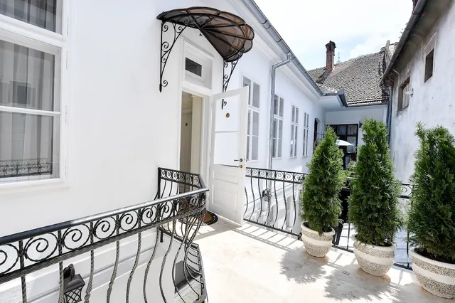 Casa Baritiu (hotel)