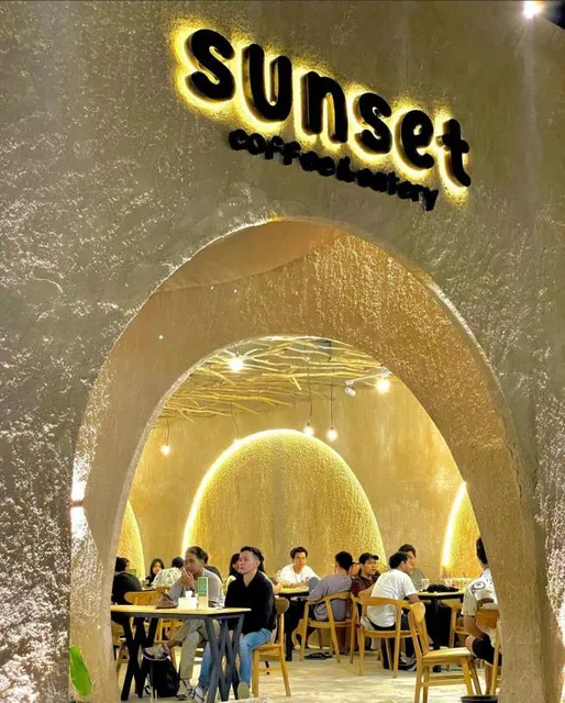 Sunset Coffee & Eatery