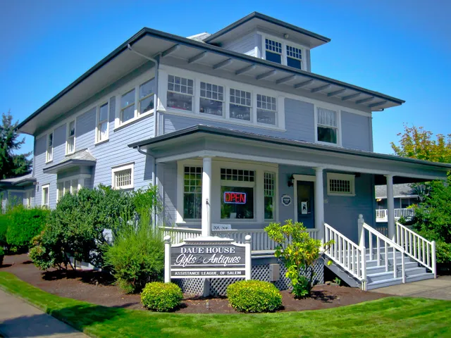 Assistance League Gift Shop