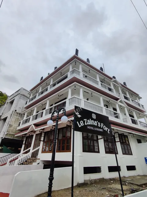 Le Zaina's Fort Hotel