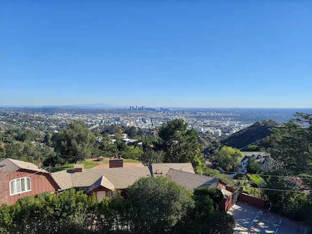 Runyon Canyon North Entrance