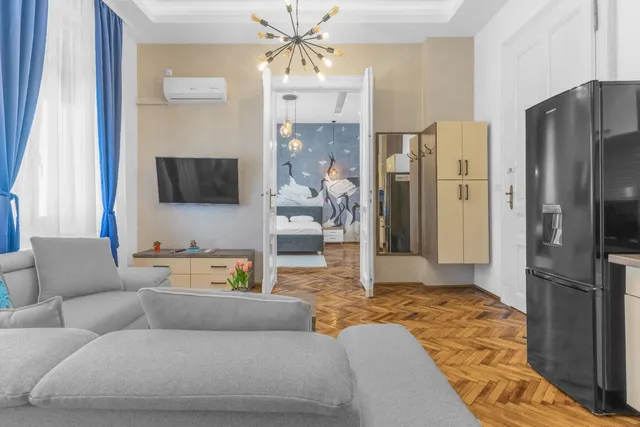 Blue Heritage & Central Six, Oradea