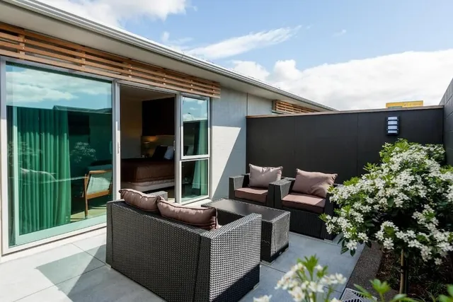 The Strand Motel Apartments