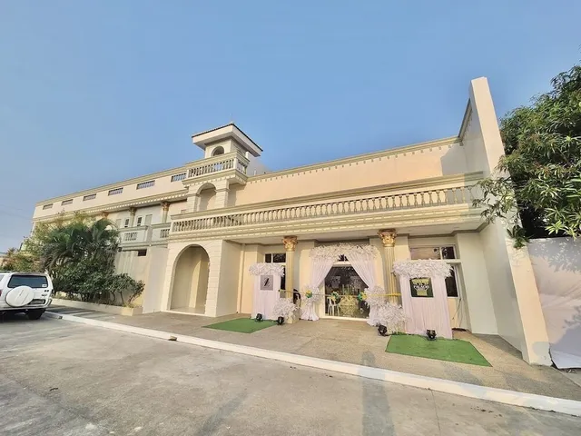 El Palacio Hotel and Resort