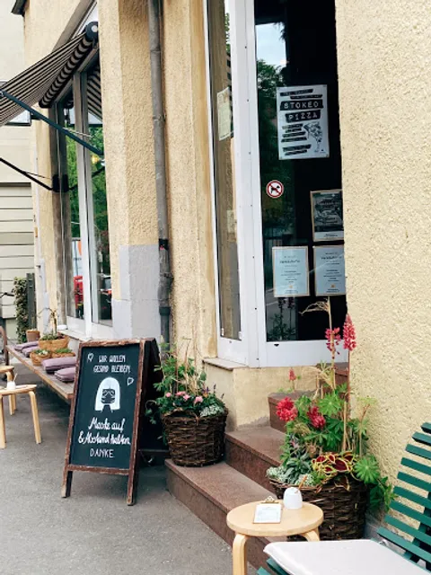 BROTKLAPPE Bio-Handwerksbäckerei und Bio-Café