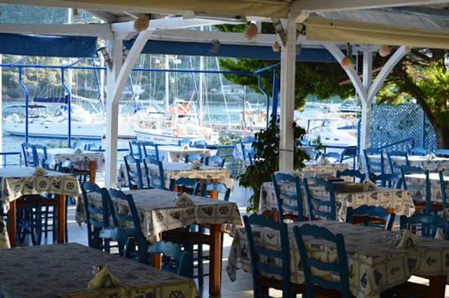 Ταβέρνα "Ο Πεύκος" | Restaurant "O Pefkos"
