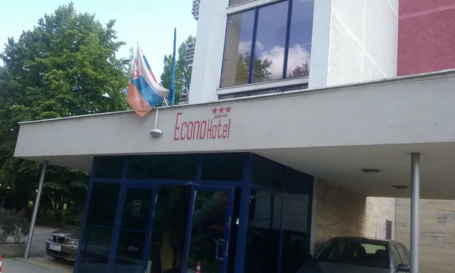 Econo Hotel