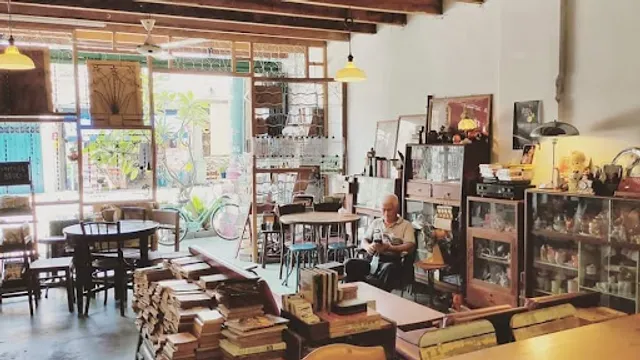 Vintage Green Cafe @ The Daughter