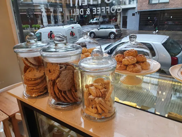 Pottery Coffee & Deli