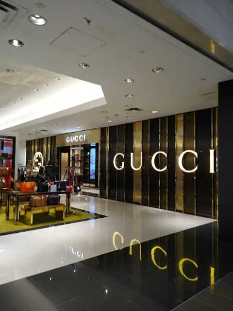 Gucci - Bloomingdale's Roosevelt Field
