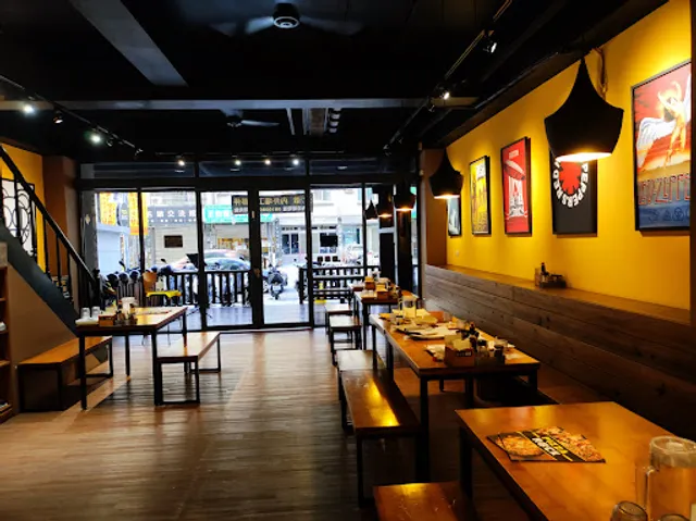 Pizza Rock Zhubei 竹北店 (打烊前30分鐘最後點餐)