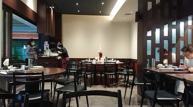 メナムのほとり 丸の内ガーデンタワー店