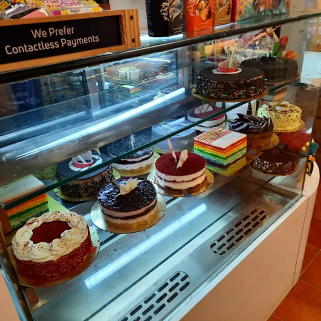 Hangout Cakes & Gourmet Foods