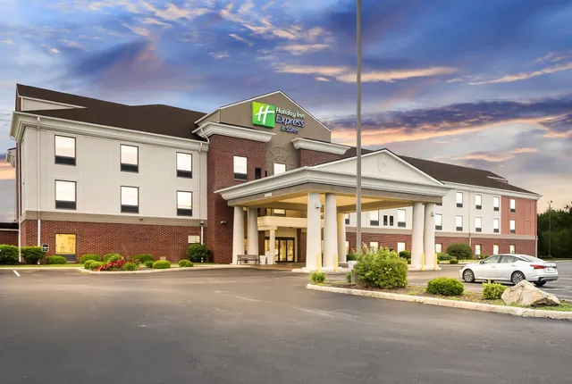 Holiday Inn Express & Suites Van Wert by IHG