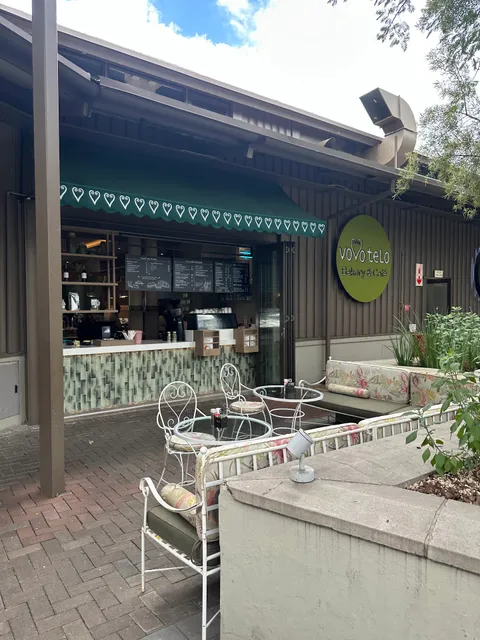 Vovo Telo Bakery & Café