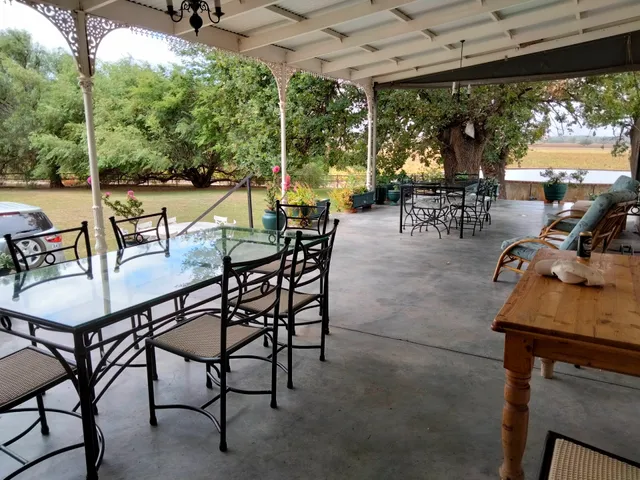 Audrey's Vineyard Cottage and Homestead