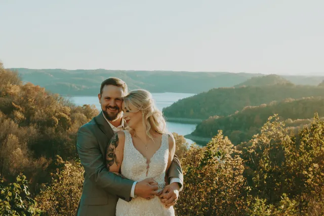 Leeric Lodge & Resort on Center Hill Lake