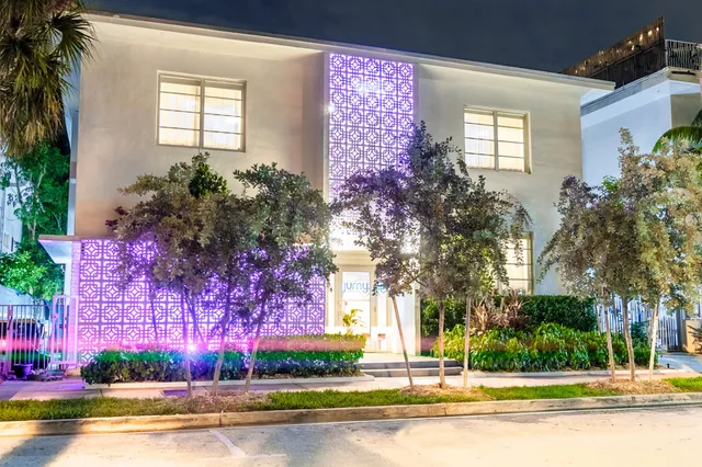 Kasa Collins Park Miami Beach Convention Center