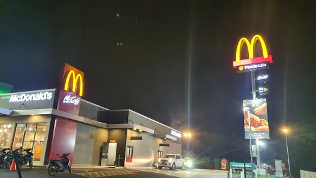 McDonald's Petronas Pekan Baru Subang DT