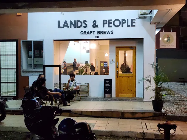 Lands & People Craft Brews