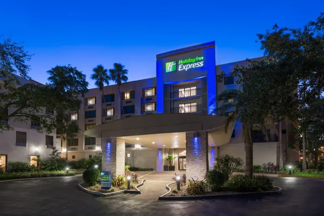 Holiday Inn Express & Suites Ft. Lauderdale-Plantation by IHG
