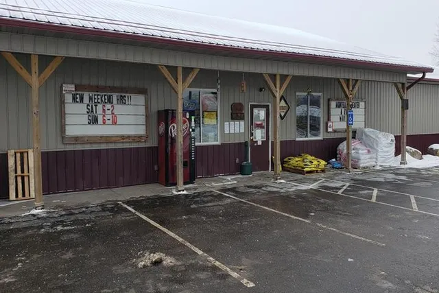 Smiley's Feed & Bait