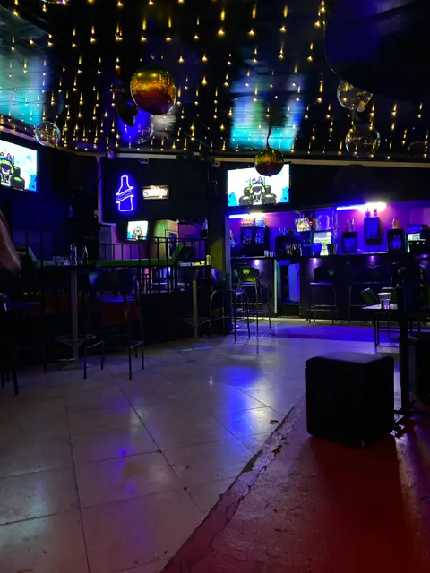 donde aquellos... Bar