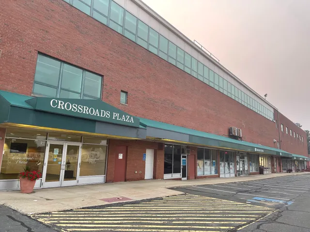 Crossroads Plaza