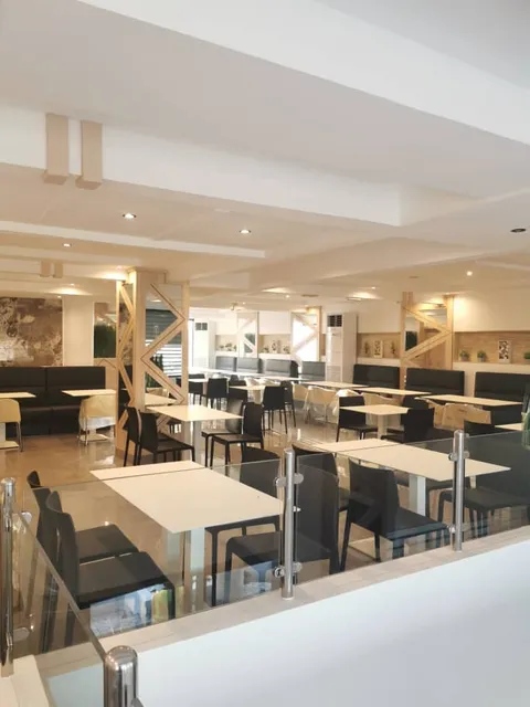 LGM Le Glacier Moderne Yassa