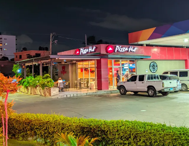 Pizza Hut San Isidro
