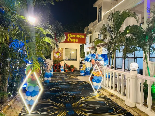 The Awadh Punch Garden Cafe