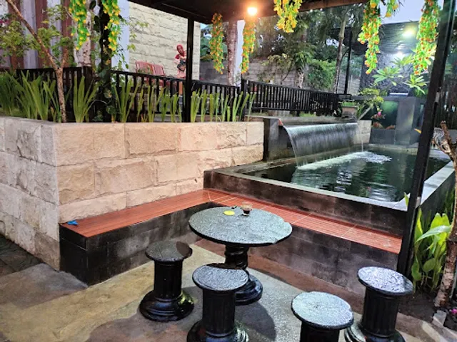 Lesehan elen sandubaya