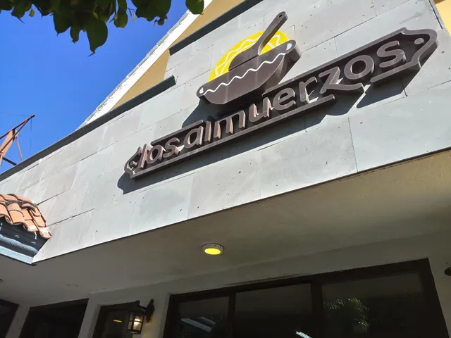 Los Almuerzos Mirador