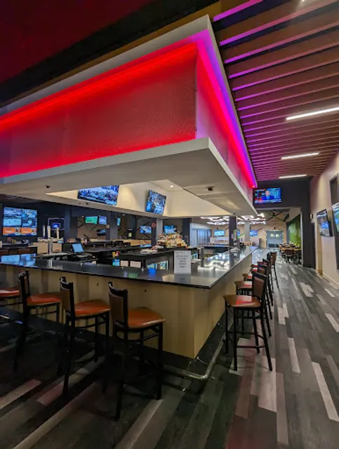 Lucky's Sports Grill