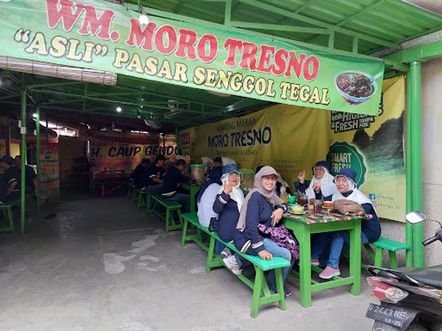 Soto Senggol Moro Tresno Pak Udin