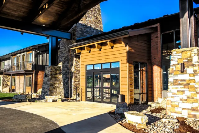 Copper King Convention Center, an Ascend Collection Hotel