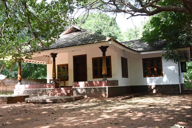 Nalla farm house
