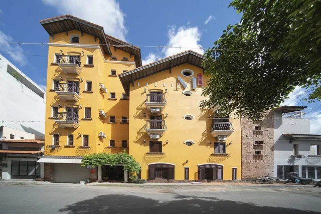 M Village Living Cách Mạng Tháng 8