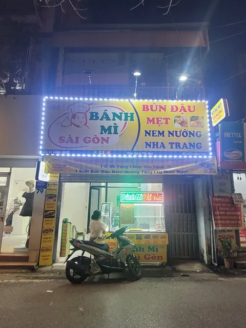 Bánh mì Sài Gòn Tuyết Nhi