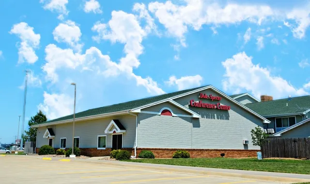 Fossil Creek Hotel & Suites I-70