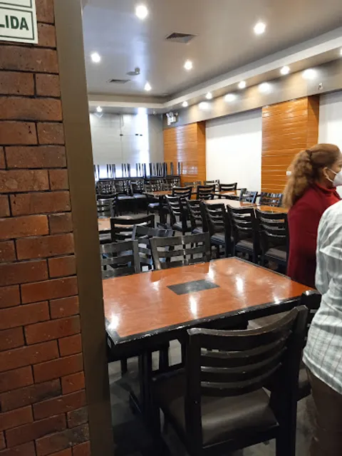 La Pollerona - Los Olivos