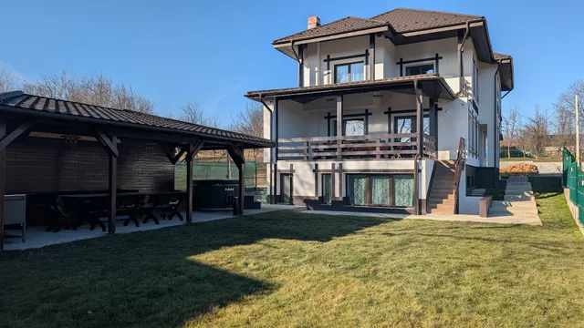 Conacul Lacului Brebu