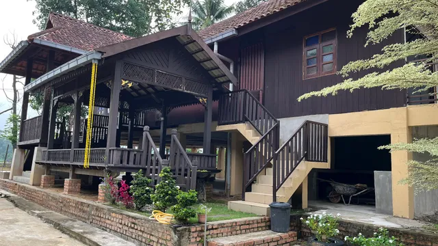 Teratak Sekayu Roomstay (Muslim Only)