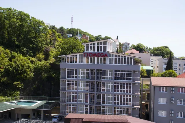 Омега, Гостиница