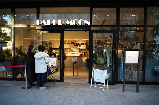 PAPER MOON GREEN SPRINGS