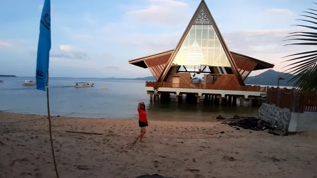 Sunset Guest House and Bar