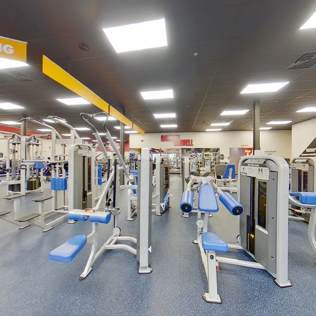 Crunch Fitness - Clifton