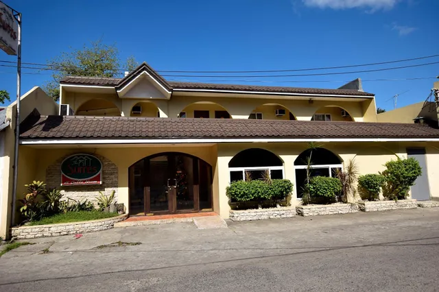 The Suites at Calle Nueva