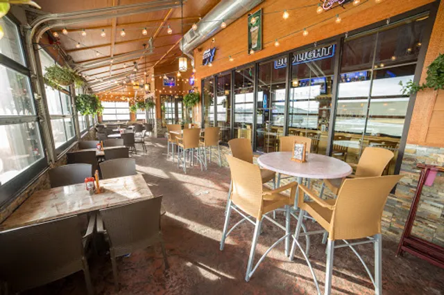 Mavericks Steak & Cocktails